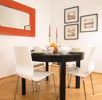 Weißgerber Apartment | Central Vienna-Living