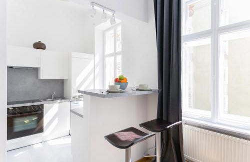 Weißgerber Apartment | Central Vienna-Living
