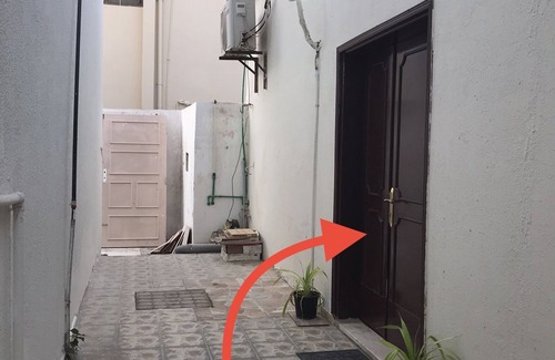 Abu Dhabi City Center Villa | Centrally located, 10 minutes walk from the central bus terminal, mall and shops