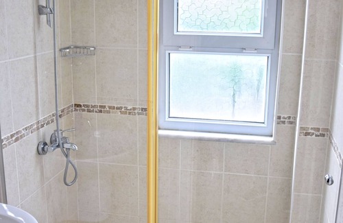 Hisaronu Hotel | Centrally located 2 bed 1 bath apartment in Hisaronu Center with FREE WIFI