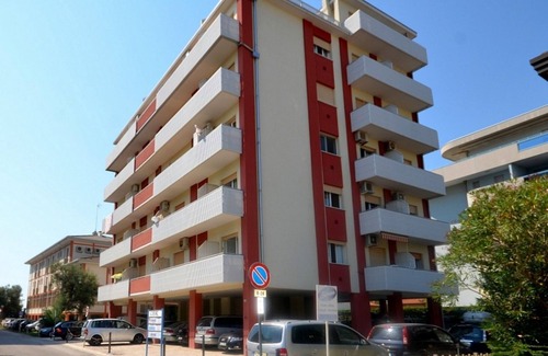Bibione Apartment | Centrally located apartment just few steps away from the beach