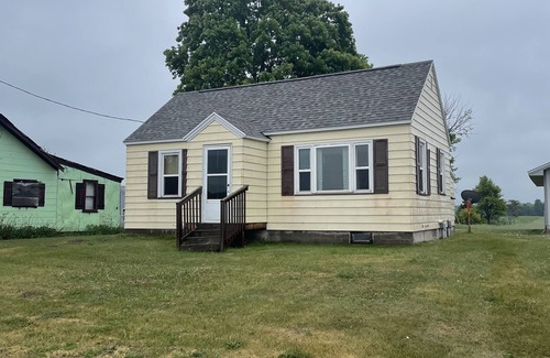 Trenary House | Centrally located between Marquette, Escanaba and Munising. Great for exploring!