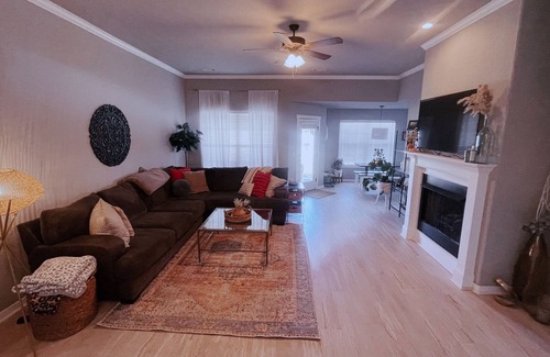 Springdale House | Centrally Located, Family-Friendly House in NWA