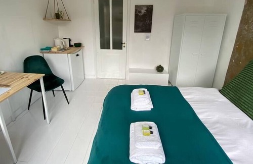 Amsterdam City Centre House | Centrally located house with Canal View