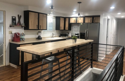 Midvale House | Centrally located home with 2 car garage