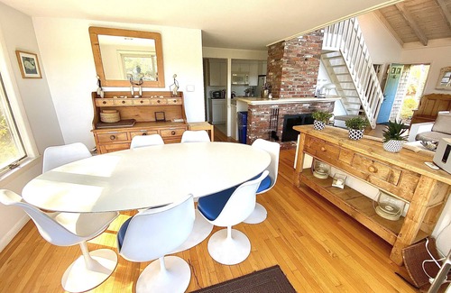 Summersea House | Centrally-Located New Seabury Waterfront: Aug 27 to 29 At 45% Off!