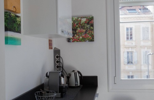Carnot Apartment | Centrally located quiet apartment with beautiful sea view