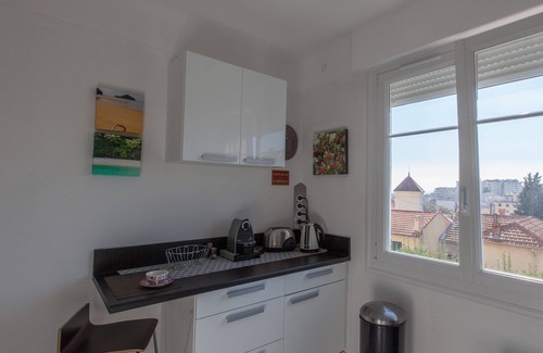 Carnot Apartment | Centrally located quiet apartment with beautiful sea view