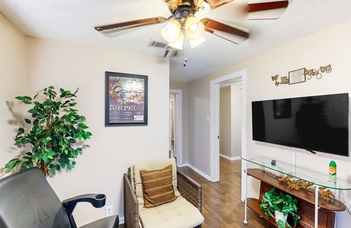 Dawson House | Centrally located retreat with sunny patio, smart TVs, internet, W/D, & AC