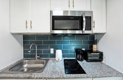 St. Johns Apartment | Centro Flats 503 Comfy and Spacious Studio
