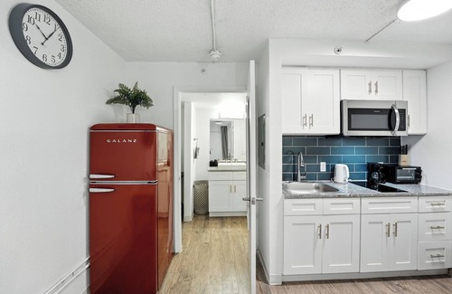 St. Johns Apartment | Centro Flats 503 Comfy and Spacious Studio