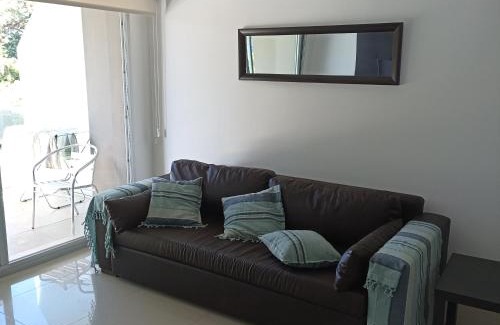 Aidy Grill Apartment | Cerca de la brava con buenos servicios