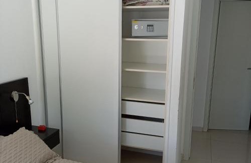 Aidy Grill Apartment | Cerca de la brava con buenos servicios