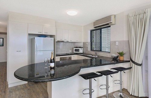 Caloundra Apartment | Cerulean Beachfront Apartment - Unit 02