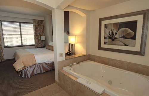 Enterprise Resort | CES - Resort condo for 4 or 8 guests in 2 units , FREE WiFi, FREE pkg
