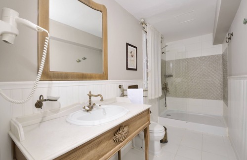 Cesme Hotel | Cesme Marina Konukevi