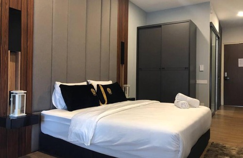 Golden Triangle Apartment | Ceylonz Suites by Jamaco Luxury Home