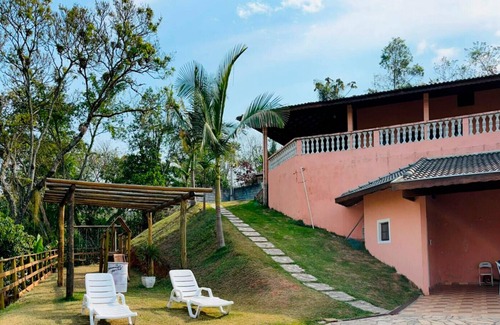 Santa Isabel House | Chácara com piscina e churrasq em Santa Isabel/SP