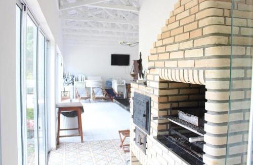 Cotia House | Chácara - Cotia - 3 km Animália Park - pet friendly