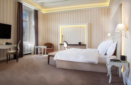 Cheserex Hotel | Château de Bonmont