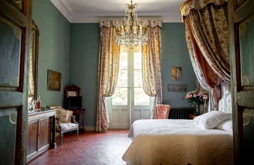 Sauveterre Hotel | Château de Varenne
