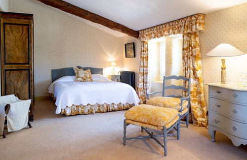 Sauveterre Hotel | Château de Varenne