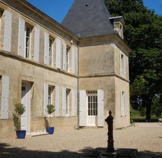 Saint-Philippe-du-Seignal Villa | Château Biset