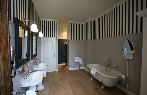 Charols Hotel | Château les Oliviers de Salettes