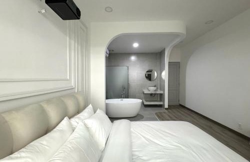 Thao Dien Hotel | Chạm's Hotel & Homestay