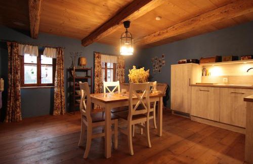 gmina Zduny House | Chałupa łowicka z XIX wieku