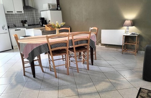 Vieilles-Maisons-sur-Joudry Cottage | Charming Farm Cottage with Terrace Near Forests & Lakes, Sleeps 9