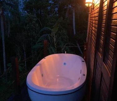 Orleans Ski Chalet | Chalé aconchegante com hidro no pé da serra