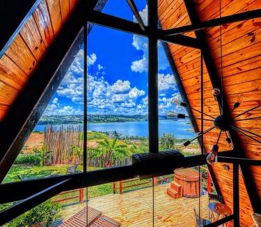 Alexania Ski Chalet | Chalé Recanto - ofurô, banheira, vista, cachoeira e lago