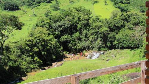 Bueno Brandao Cabin | Chalés Cachoeira Cafundó