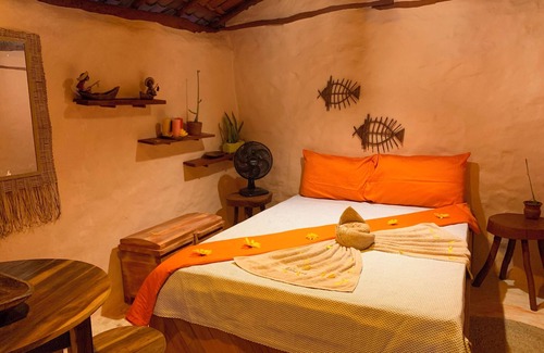 Icarai de Amontada Bed & Breakfast | Chalés Rústicos 600m da Praia /Rustic Cottages Walking Distance From the Beach