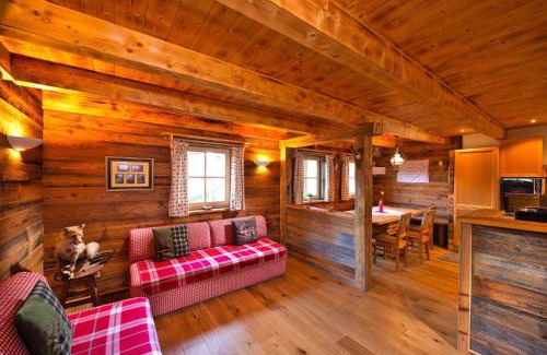 Sankt Martin am Tennengebirge Ski Chalet | Chalet in St Martin with Sauna & Mountain Views