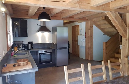 Saint-Chaffrey Ski Chalet | Chalet Le Chamois at the foot of the slopes