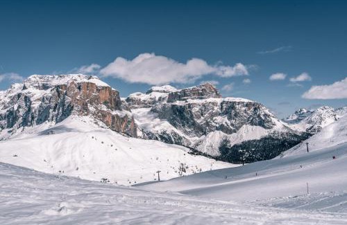 Livinallongo del Col di Lana Ski Chalet | Chalet Dolomites Luxe con Spa, Piscine, Jacuzzi e Cinema Privato