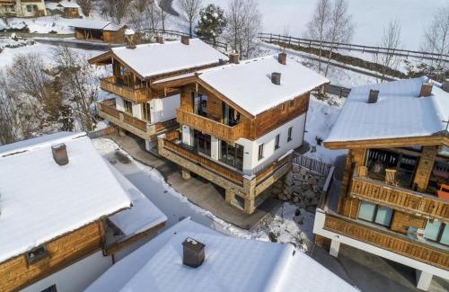 Schonbach Ski Chalet | Chalet in Neukirchen near Slopes