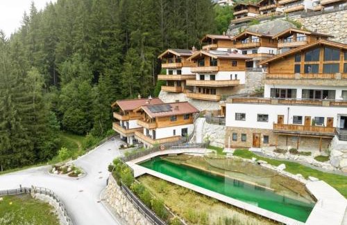 Schonbach Ski Chalet | Chalet near Ski Lift with Garden