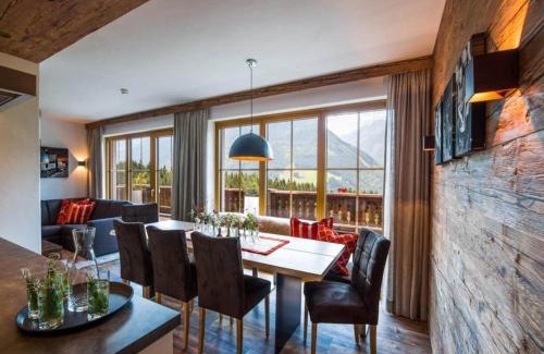 Schonbach Ski Chalet | Chalet with Sauna and Natural Pool