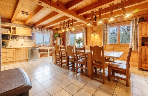 La Toussuire Ski Chalet | Chalet 'Le Jardin D'hiver' with Mountain View, Private Terrace and Wi-Fi