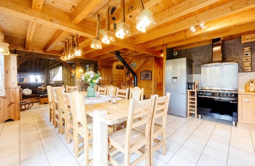 La Toussuire Ski Chalet | Chalet 'Le Jardin D'hiver' with Mountain View, Private Terrace and Wi-Fi