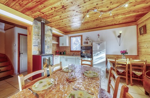 La Toussuire Ski Chalet | Chalet l’Hermine - Three Bedroom Chalet, Sleeps 8