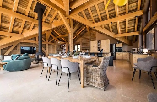 La Toussuire Ski Chalet | Chalet on the slopes with sauna and Aiguilles d'Arves view