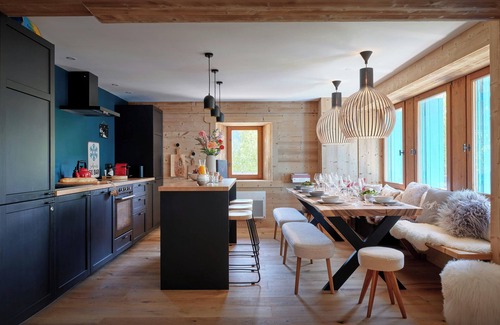 Saint-Nicolas-la-Chapelle Apartment | Chalet Belle Source A - Relaxing stay with Nordic bath - OVO Network