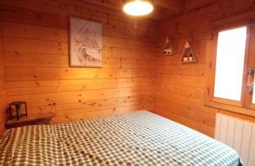 Les Carroz-d'Araches Ski Chalet | Chalet équipé avec poêle et garage, proche centre et remontées mécaniques - FR-1-572-107