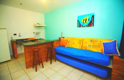 Maresias Condo | CHALET 04 - EXCELLENT SEASIDE! COND. CLOSED -16 FLATS WITH KITCHEN. - UP TO 4 PEOPLE