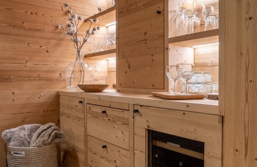 Bourg-Saint-Maurice Ski Chalet | Chalet 12 people ski in ski out, departure ski return direct Les Arcs 1600