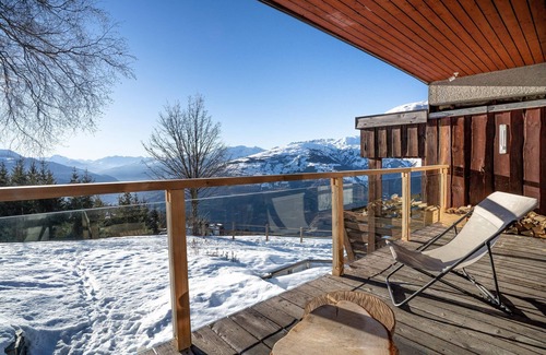 Bourg-Saint-Maurice Ski Chalet | Chalet 12 people ski in ski out, departure ski return direct Les Arcs 1600